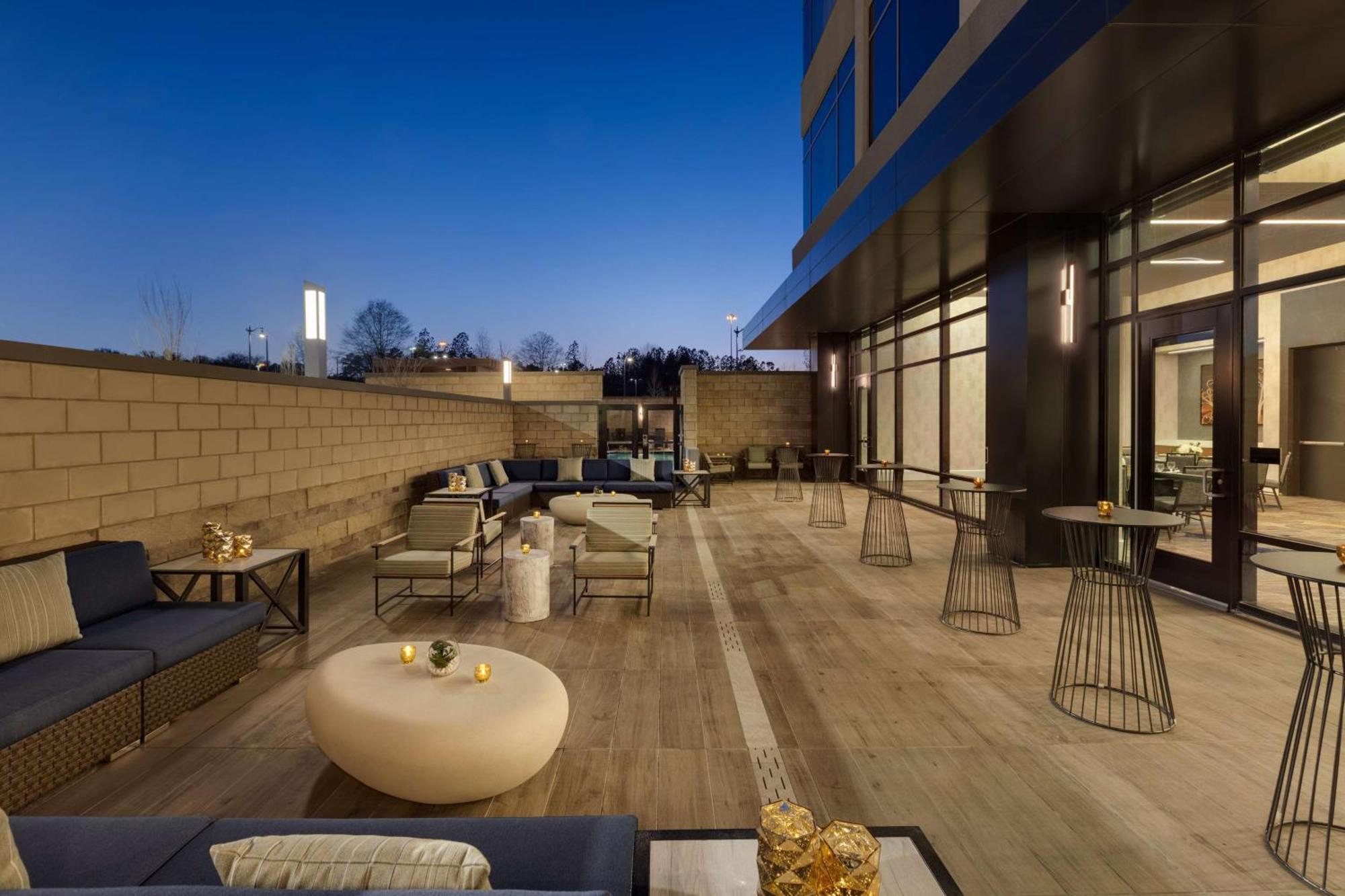 Отель Hilton Alpharetta Atlanta Экстерьер фото